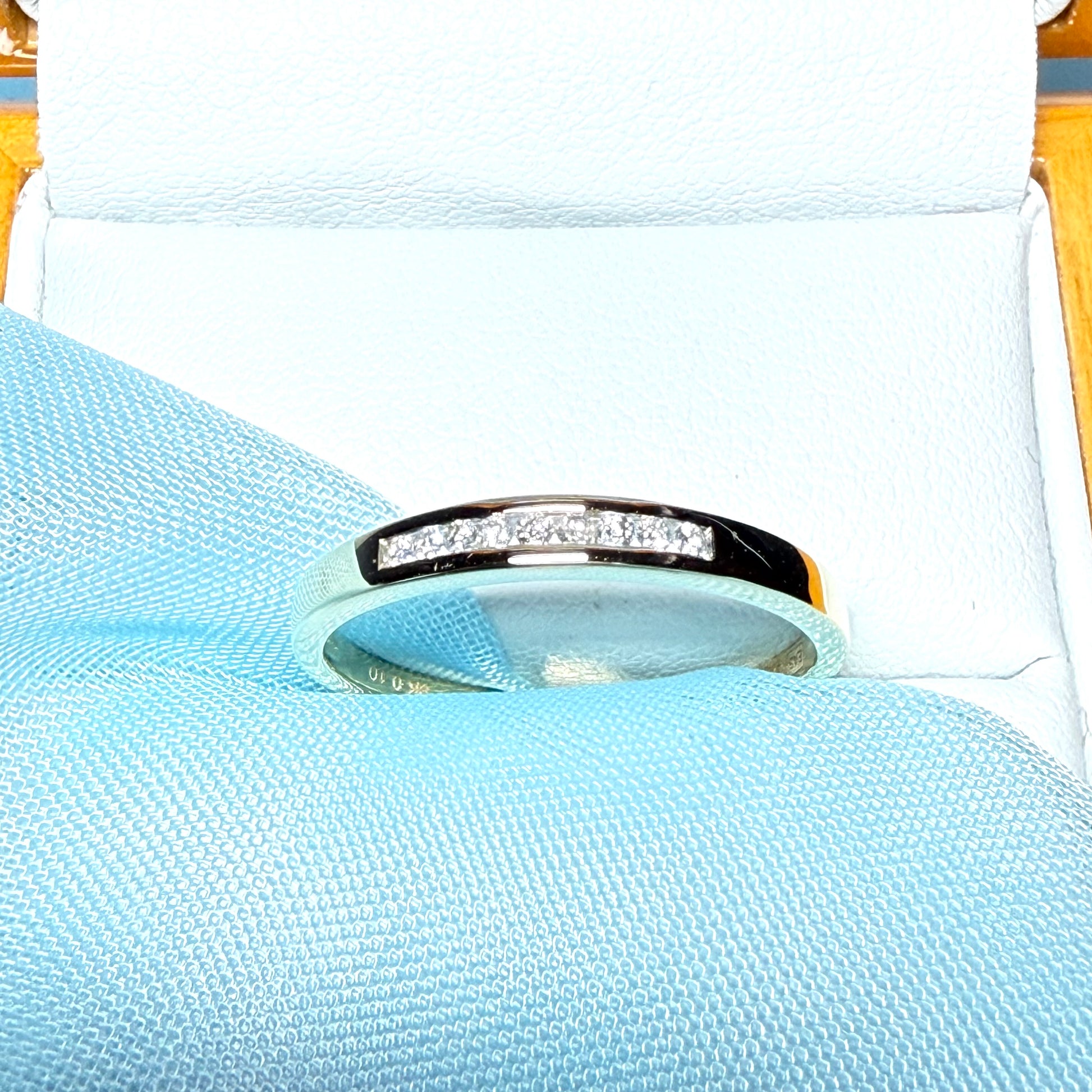 Real round cut diamond channel set eternity ring yellow gold 10 points