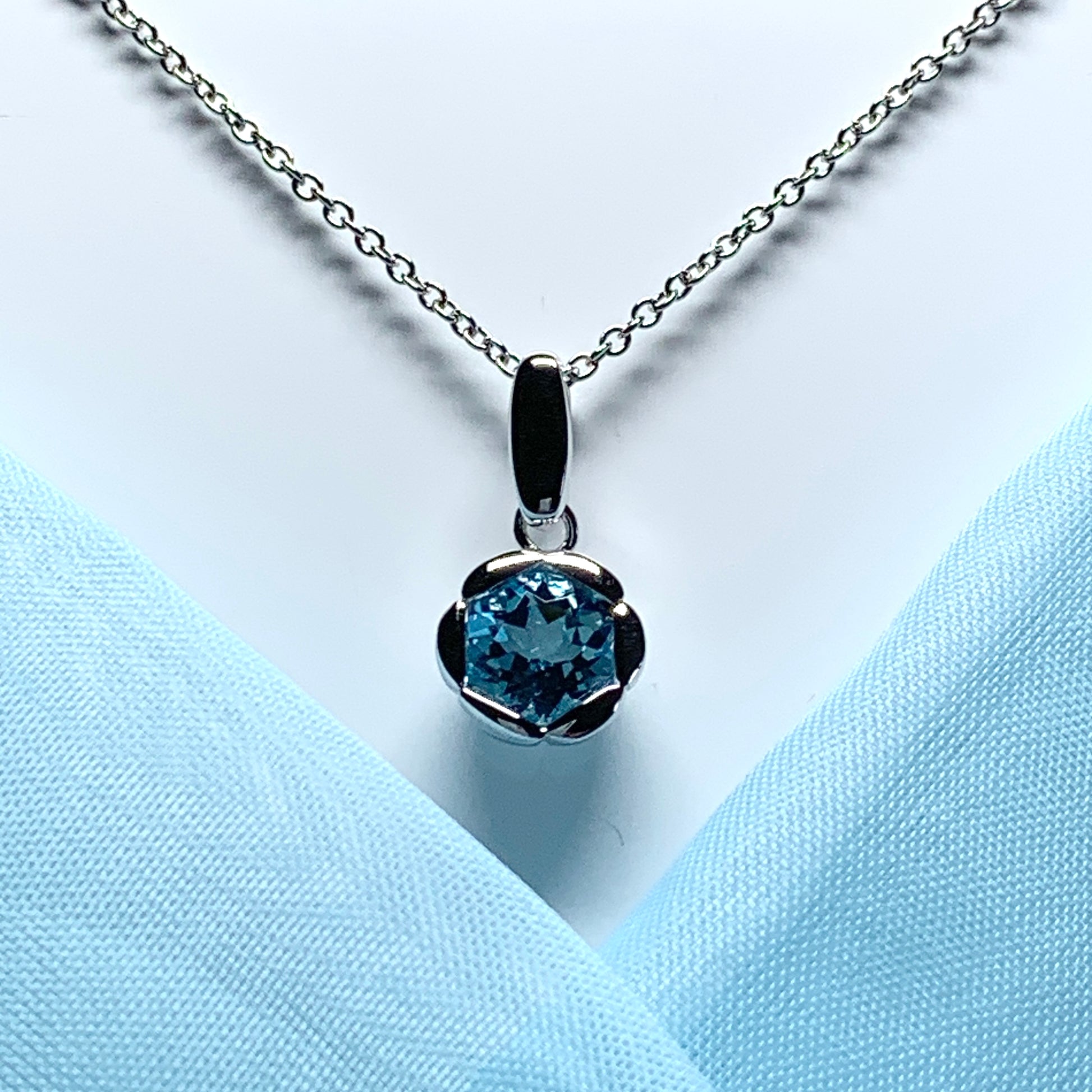 Real blue topaz necklace fancy flower edged round