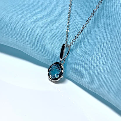 Real blue topaz necklace fancy flower edged round