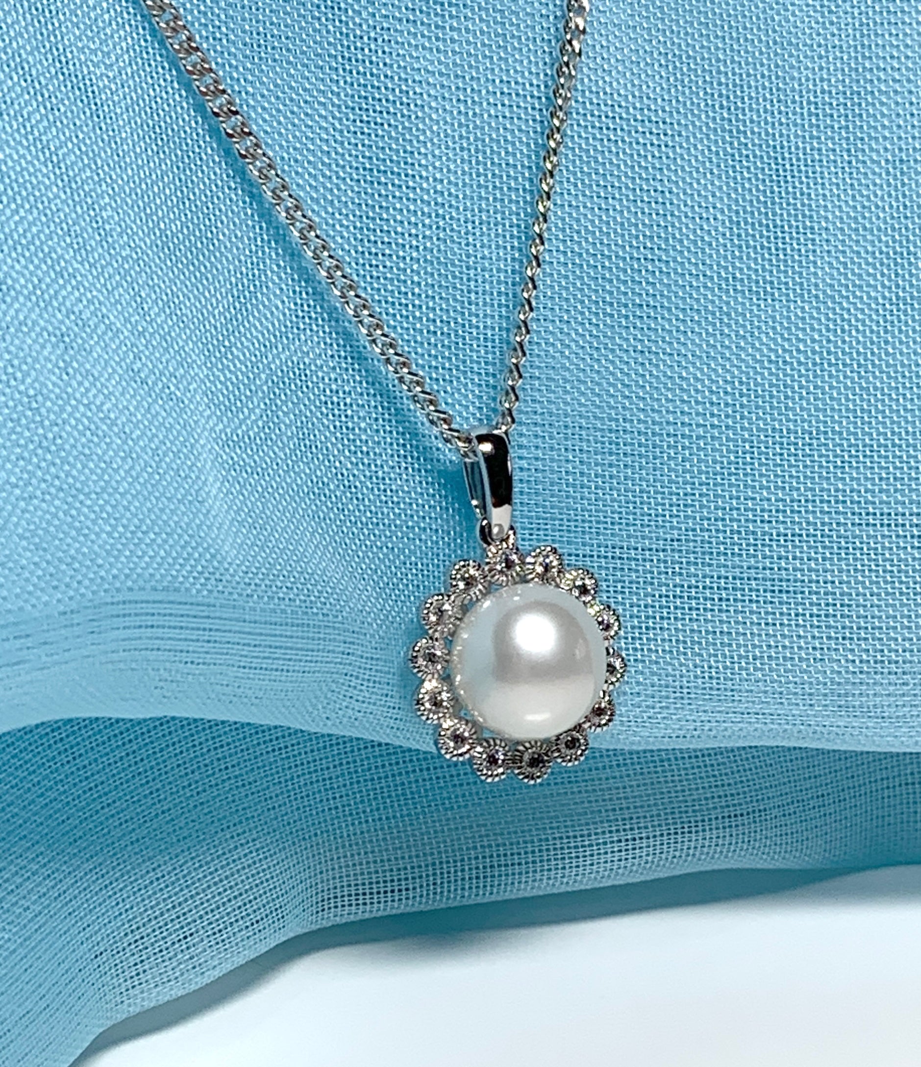 Real cultured freshwater pearl round cluster necklace pendant sparkling pendant