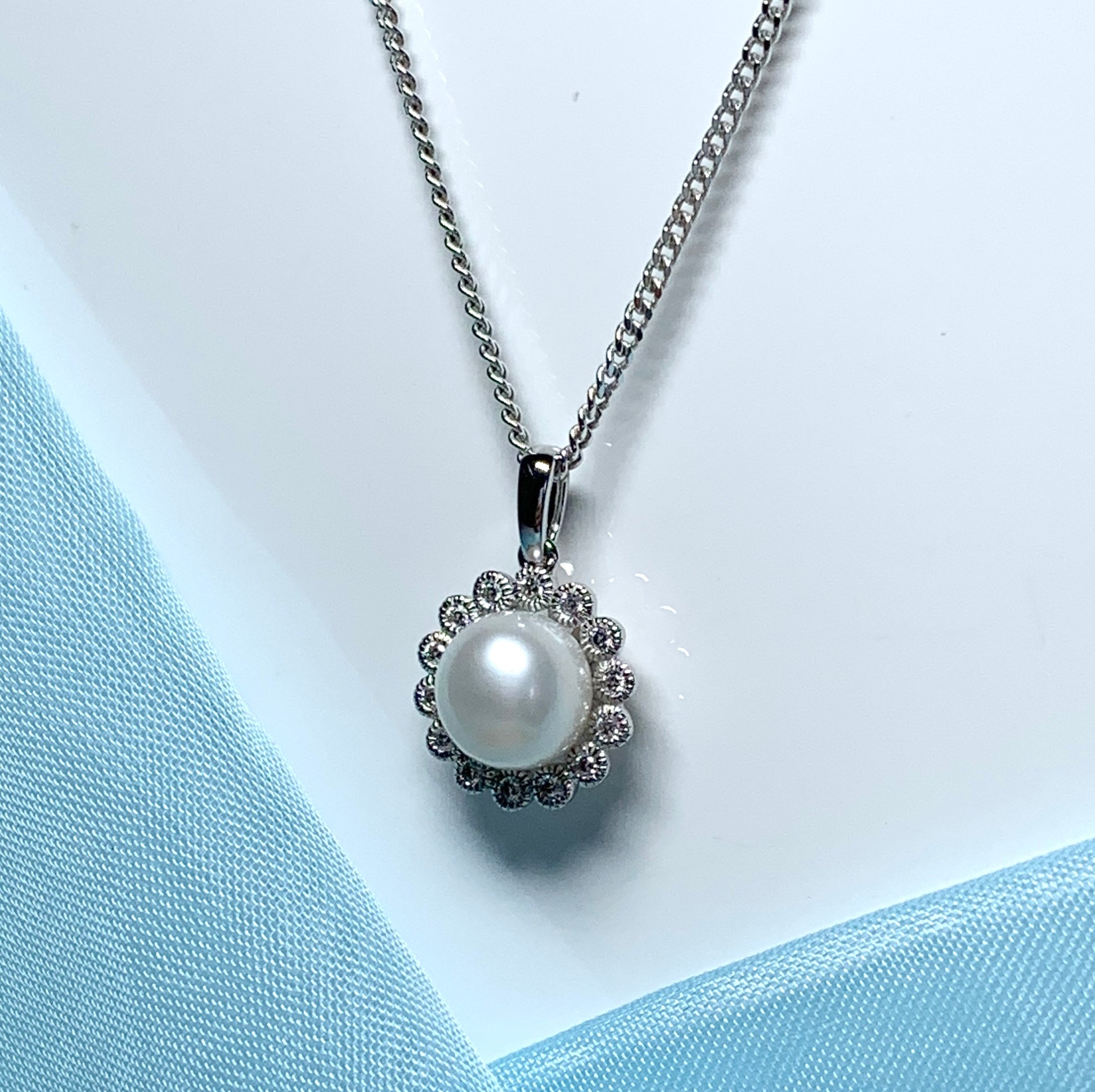 Real cultured freshwater pearl round cluster necklace pendant sparkling pendant