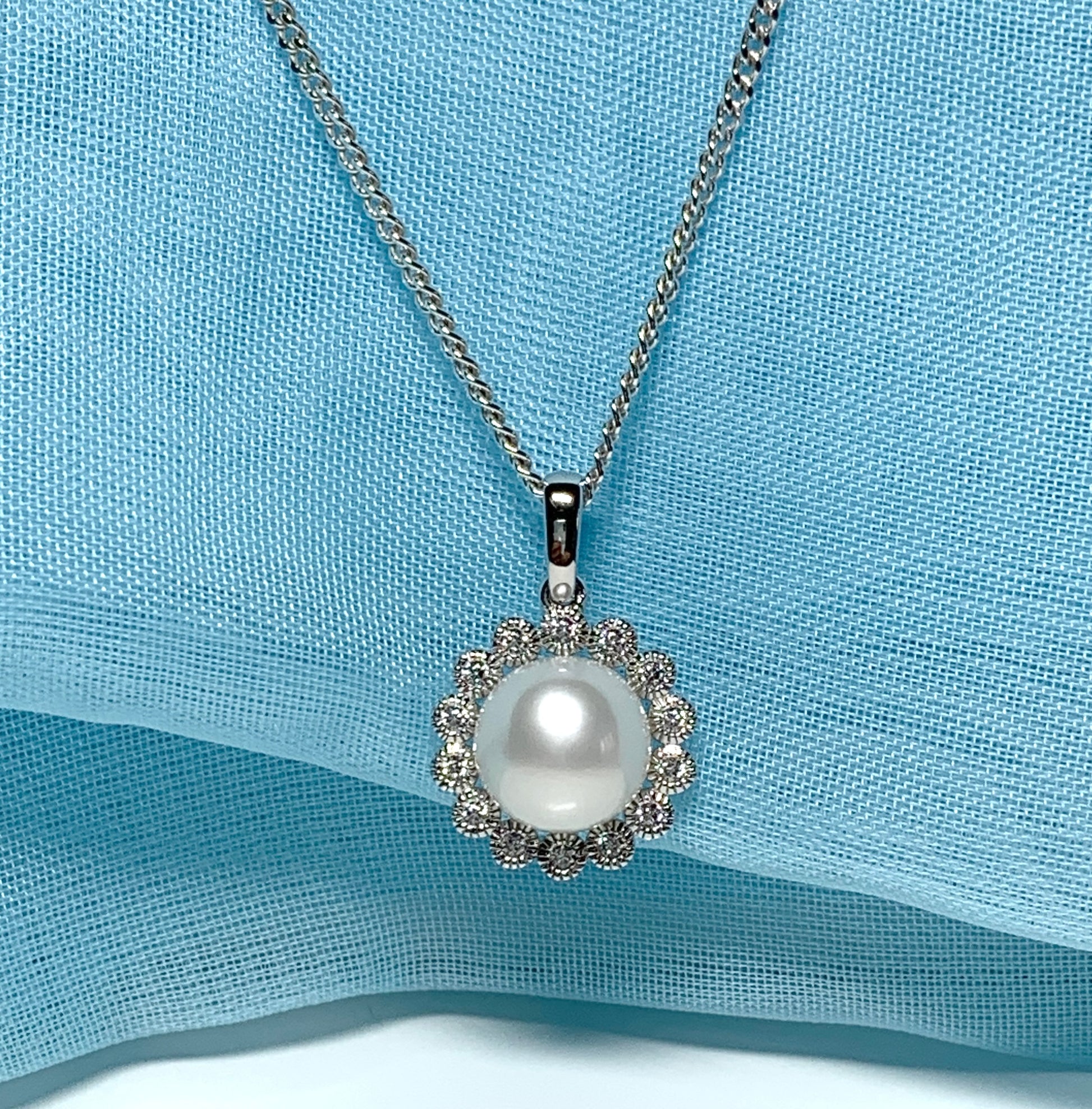 Real cultured freshwater pearl round cluster necklace pendant sparkling pendant