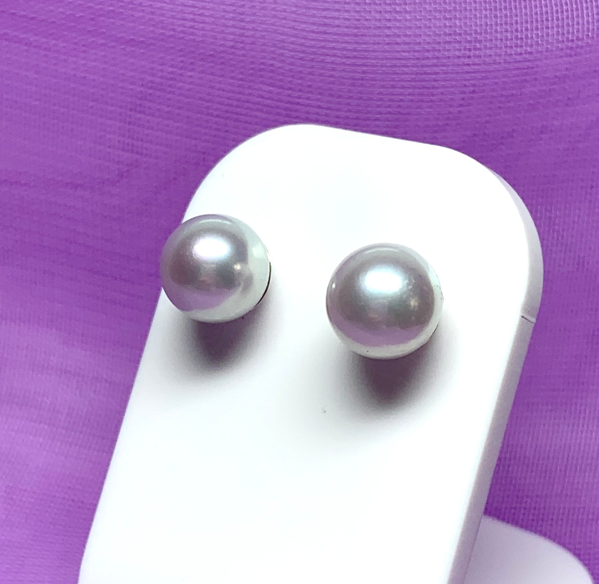 Real freshwater cultured light grey pearl white gold stud earrings