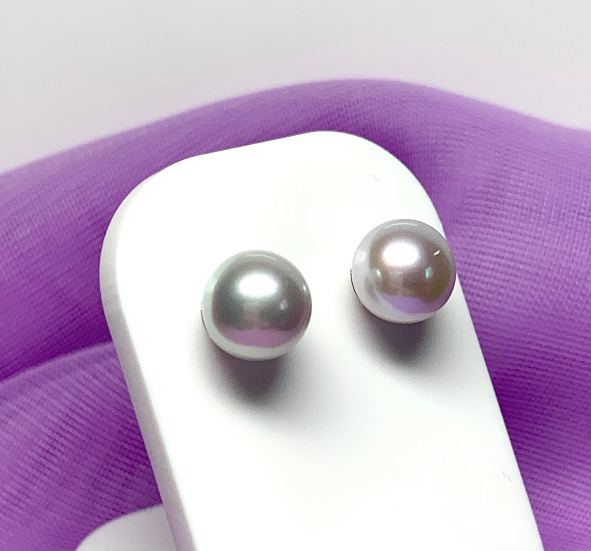 Real freshwater cultured light grey pearl white gold stud earrings