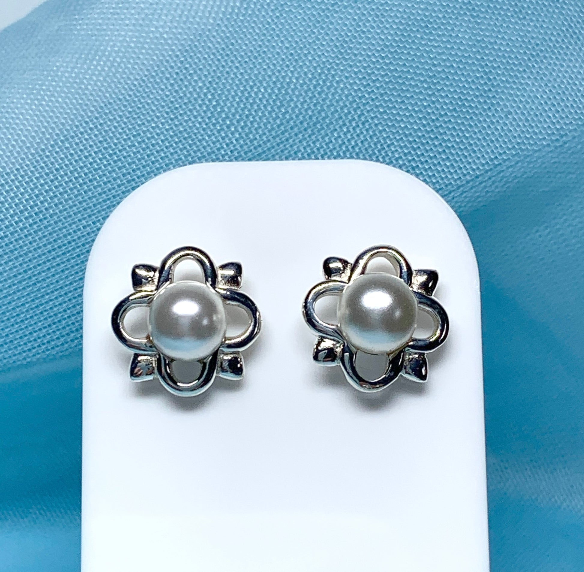 Real freshwater pearl open flower petal sterling silver stud earrings