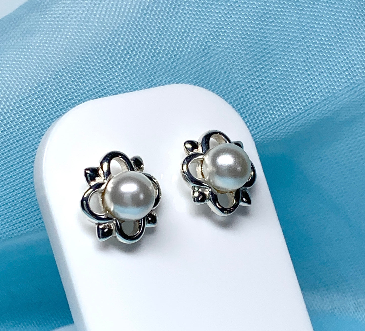 Real freshwater pearl open flower petal sterling silver stud earrings