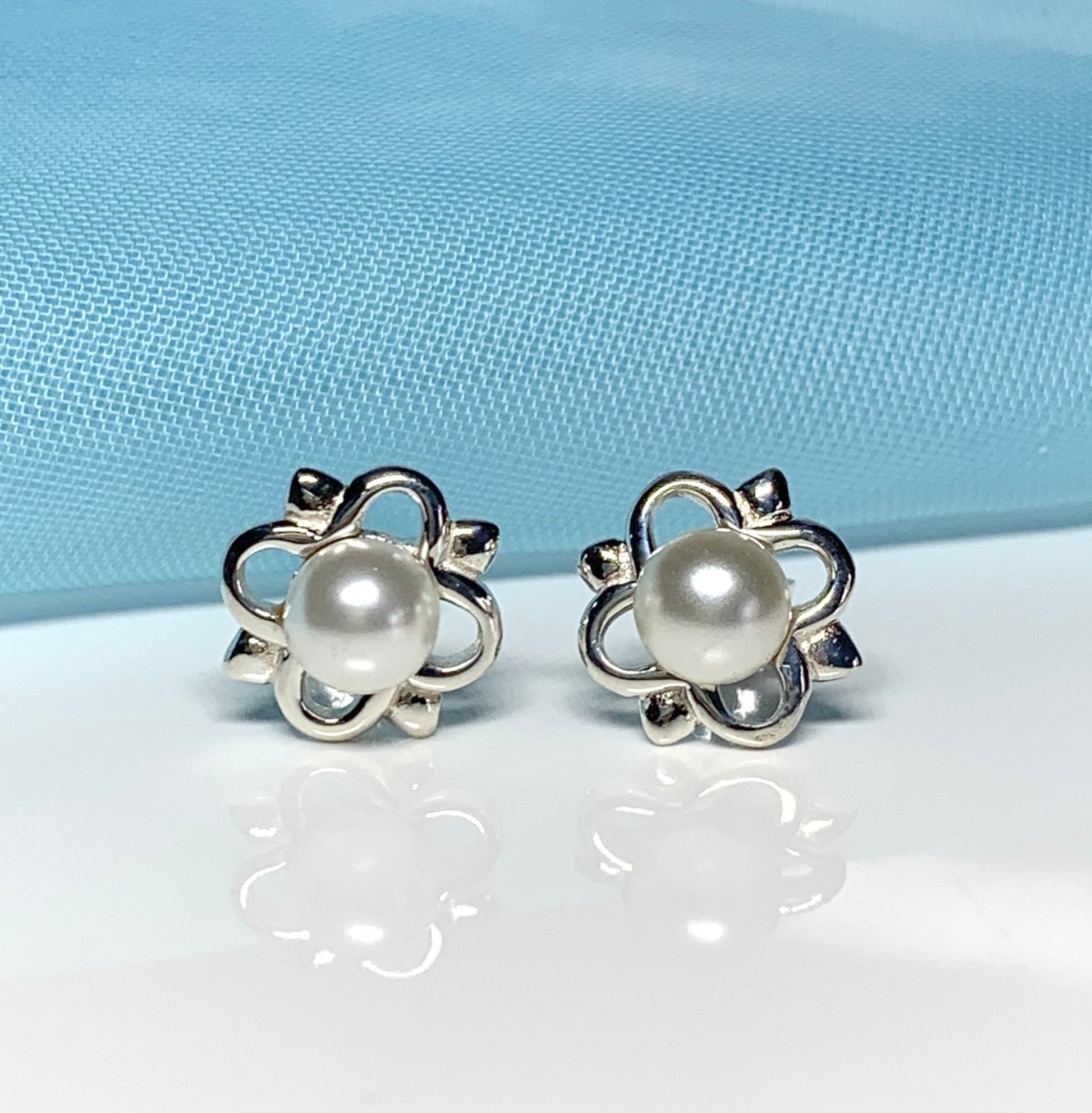 Real freshwater pearl open flower petal sterling silver stud earrings