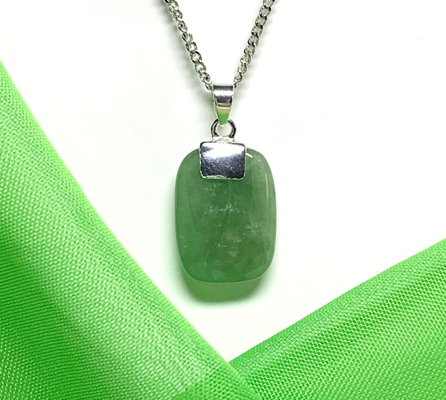 Real green jade necklace cushion shaped silver