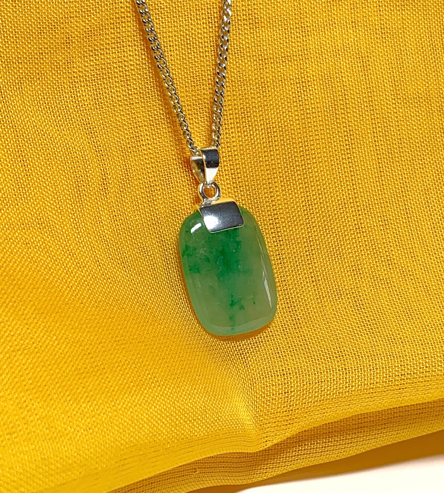 Gorgeous real green jade stone necklace sterling silver cushion shaped pendant