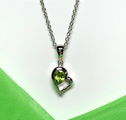 Real green peridot heart shape necklace pendant sterling silver