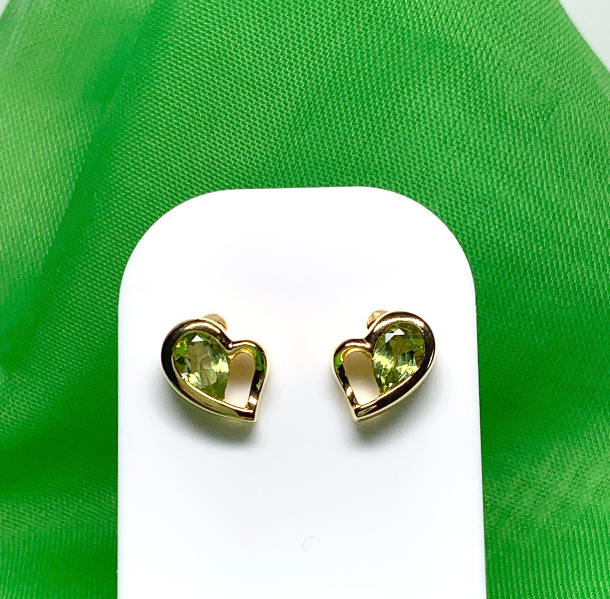 Real green peridot heart shaped stud earrings sterling silver gilt gold plated