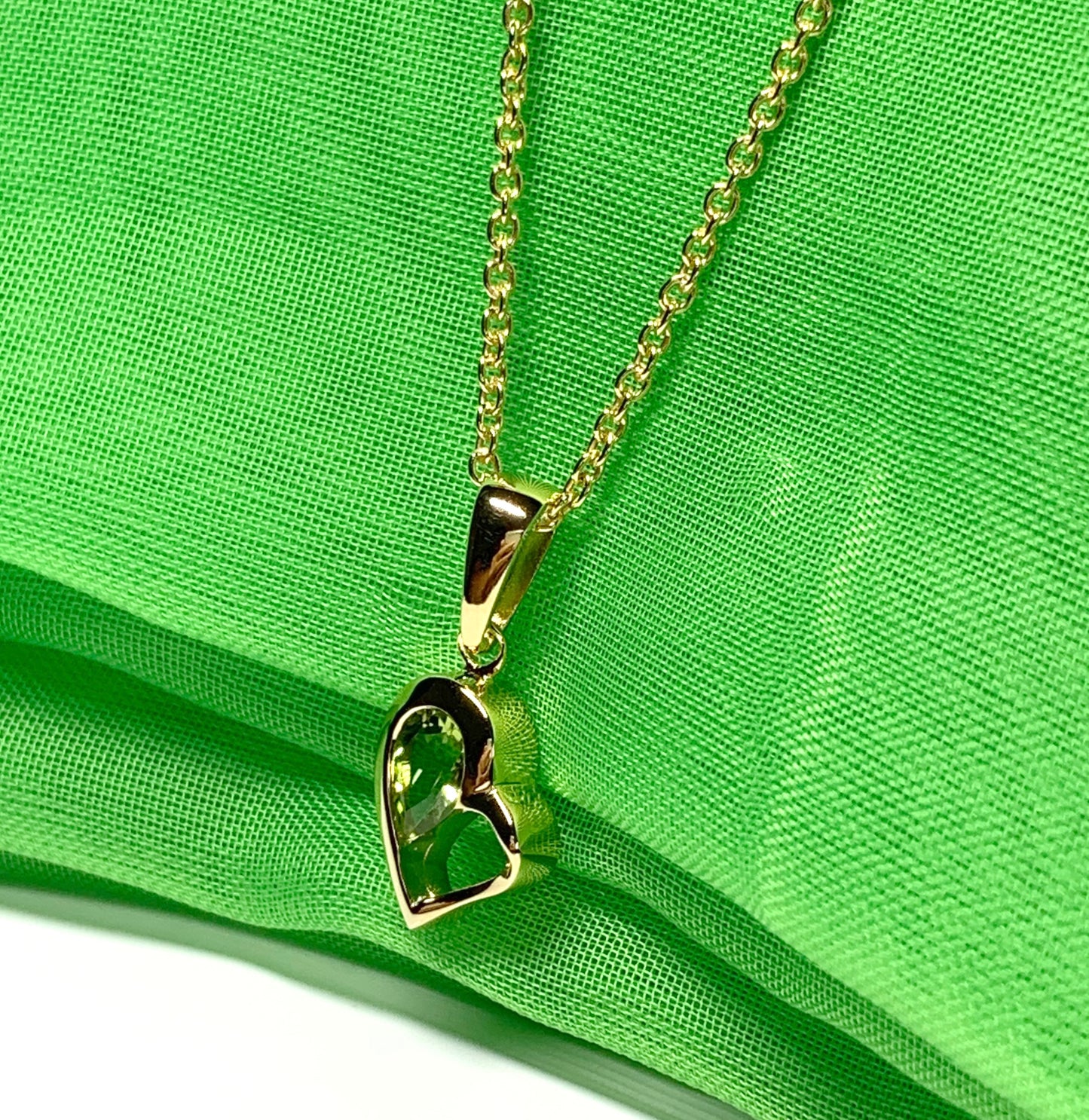 Real green peridot heart shape necklace pendant sterling silver gilt gold plated