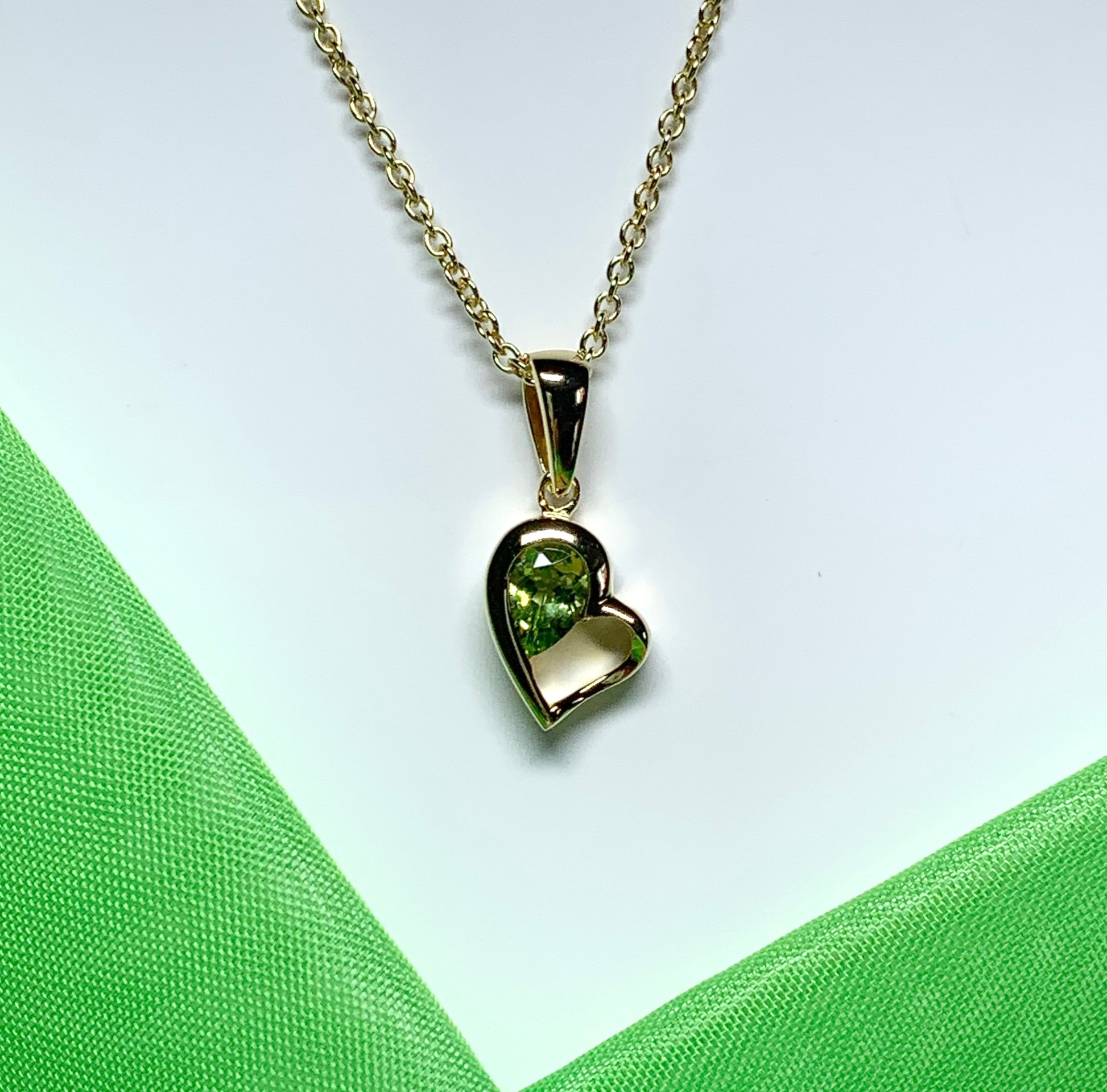 Real green peridot heart shape necklace pendant sterling silver gilt gold plated