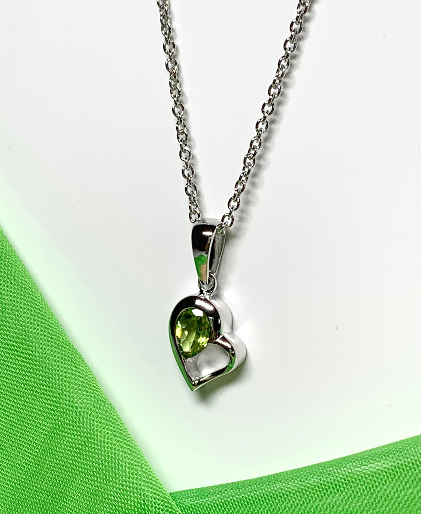 Real green peridot heart shape necklace pendant sterling silver