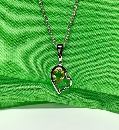 Real green peridot heart shape necklace pendant sterling silver