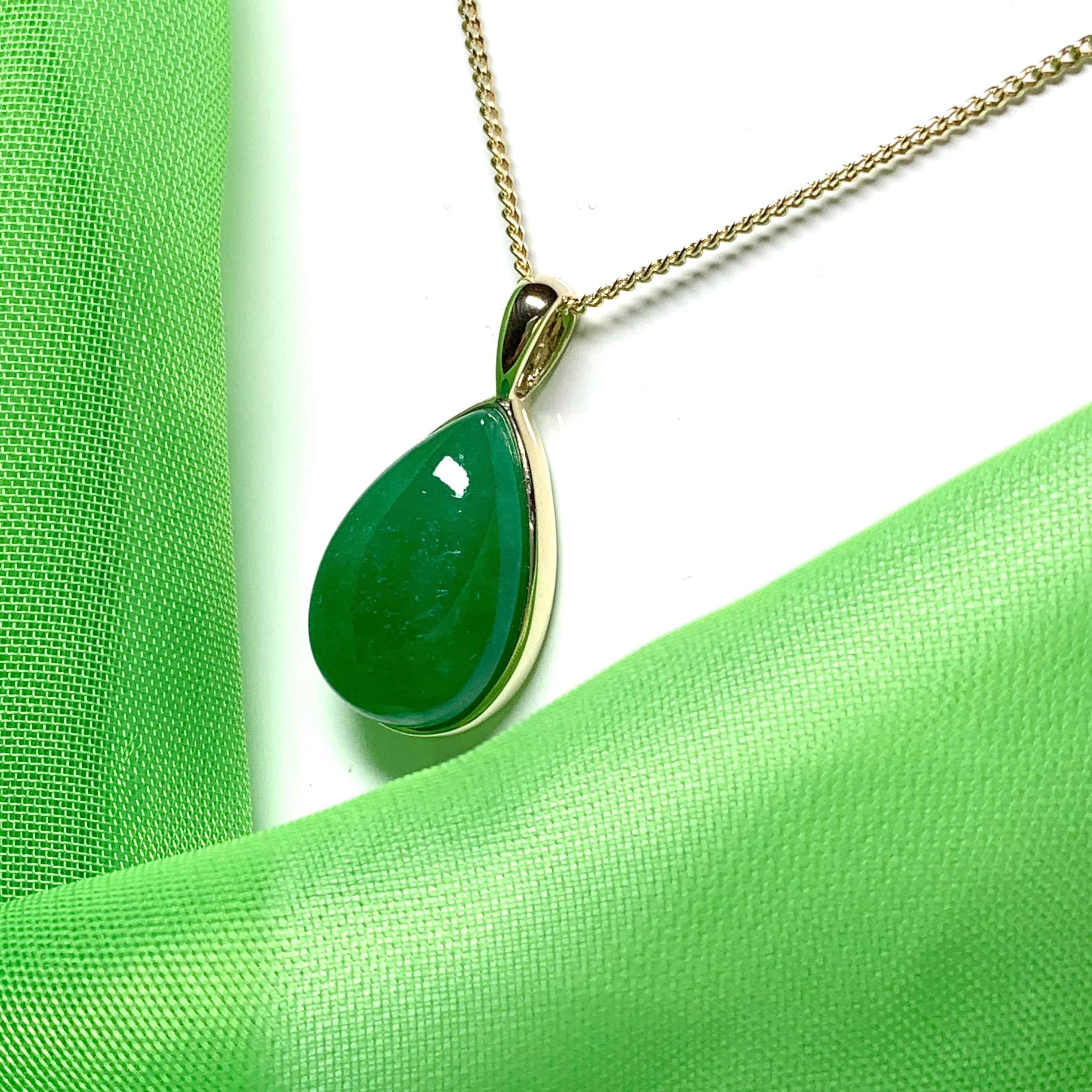 Eco-friendly Designer Green Jade Necklace at Best Price in Kolkata | Aeon  Global