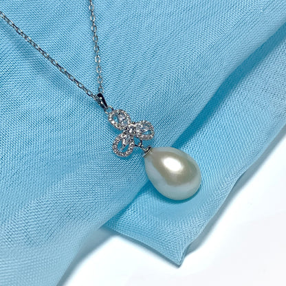 Real pearl fancy necklace sparkling pendant