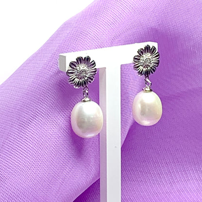 Real freshwater pearl flower sparkling drop earrings