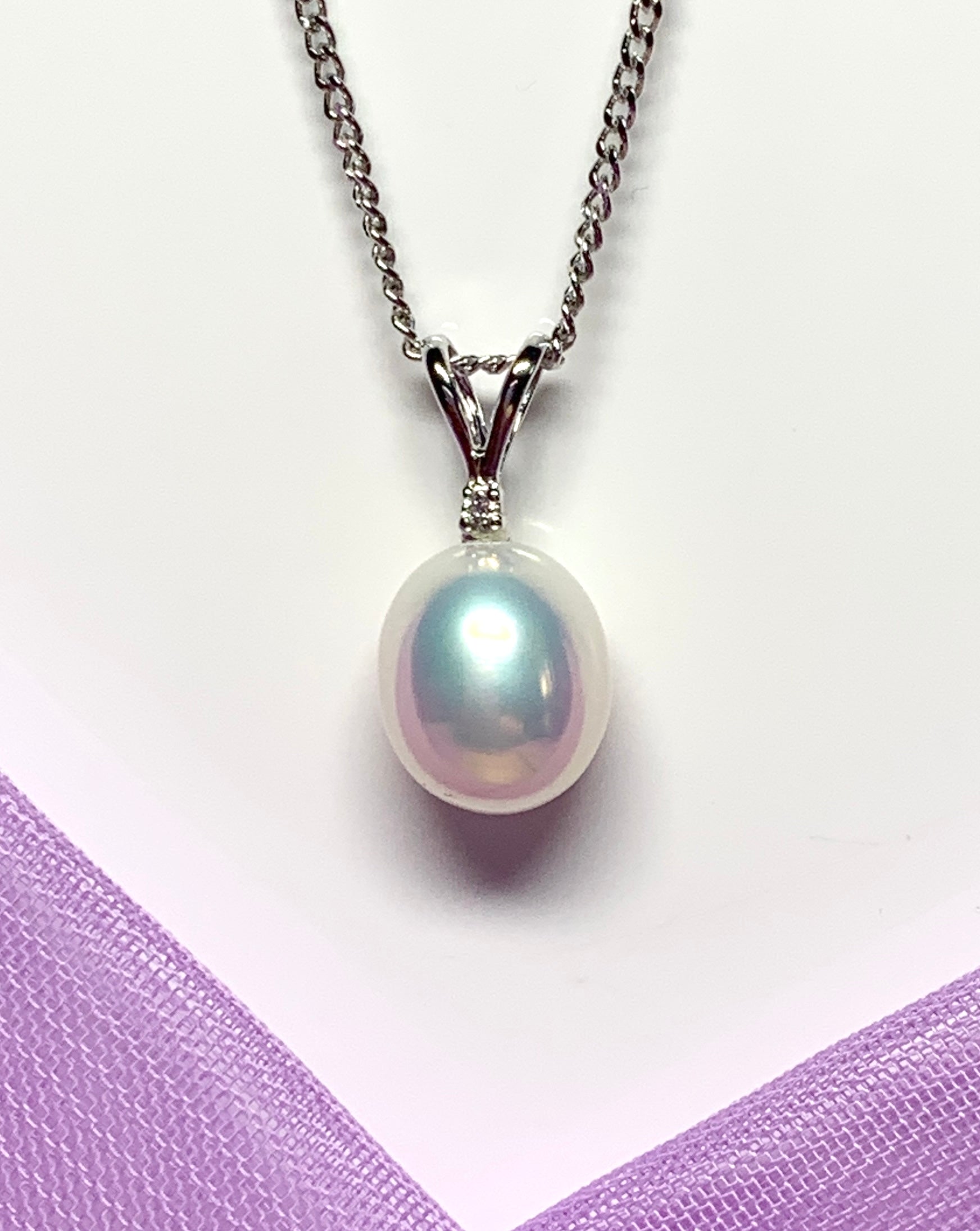 Real pearl pendant necklace and diamond real freshwater cultured oval white gold