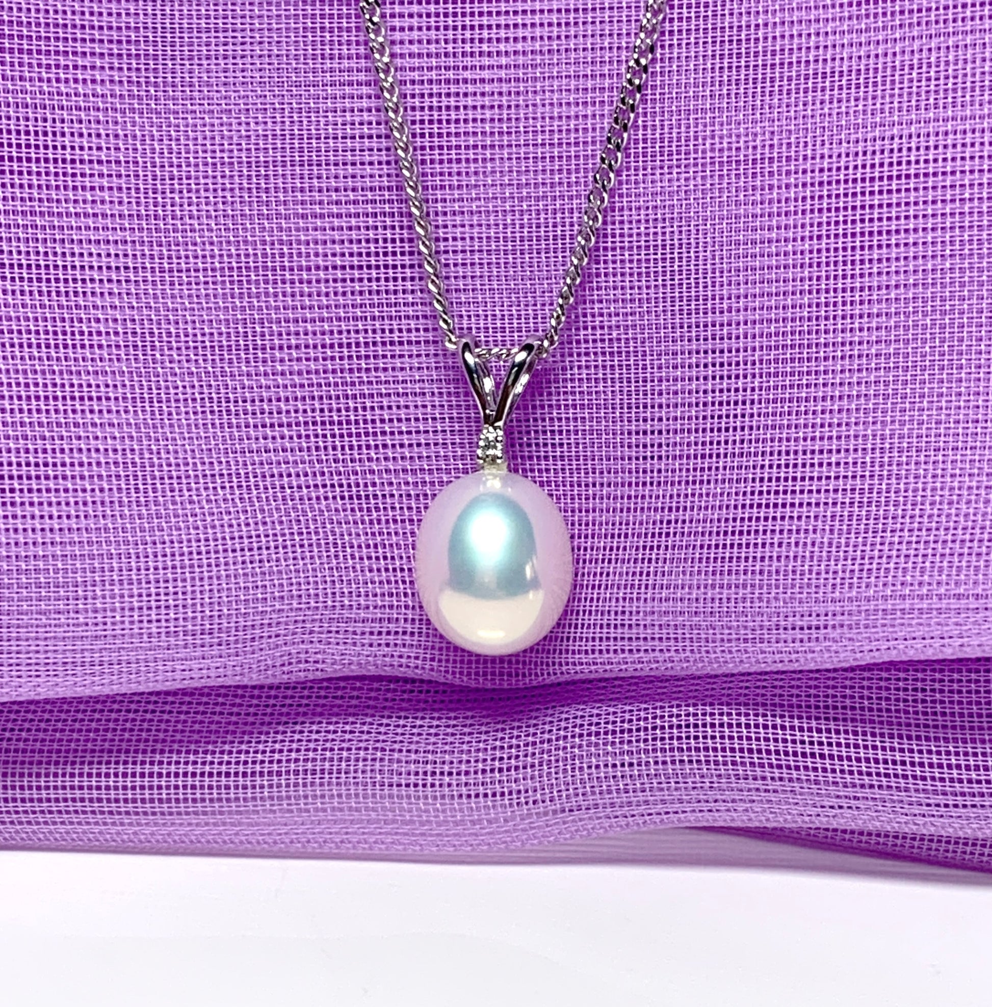 Real pearl pendant necklace and diamond real freshwater cultured oval white gold