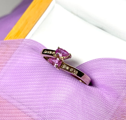 Real pink sapphire and diamond yellow gold dress cocktail ring