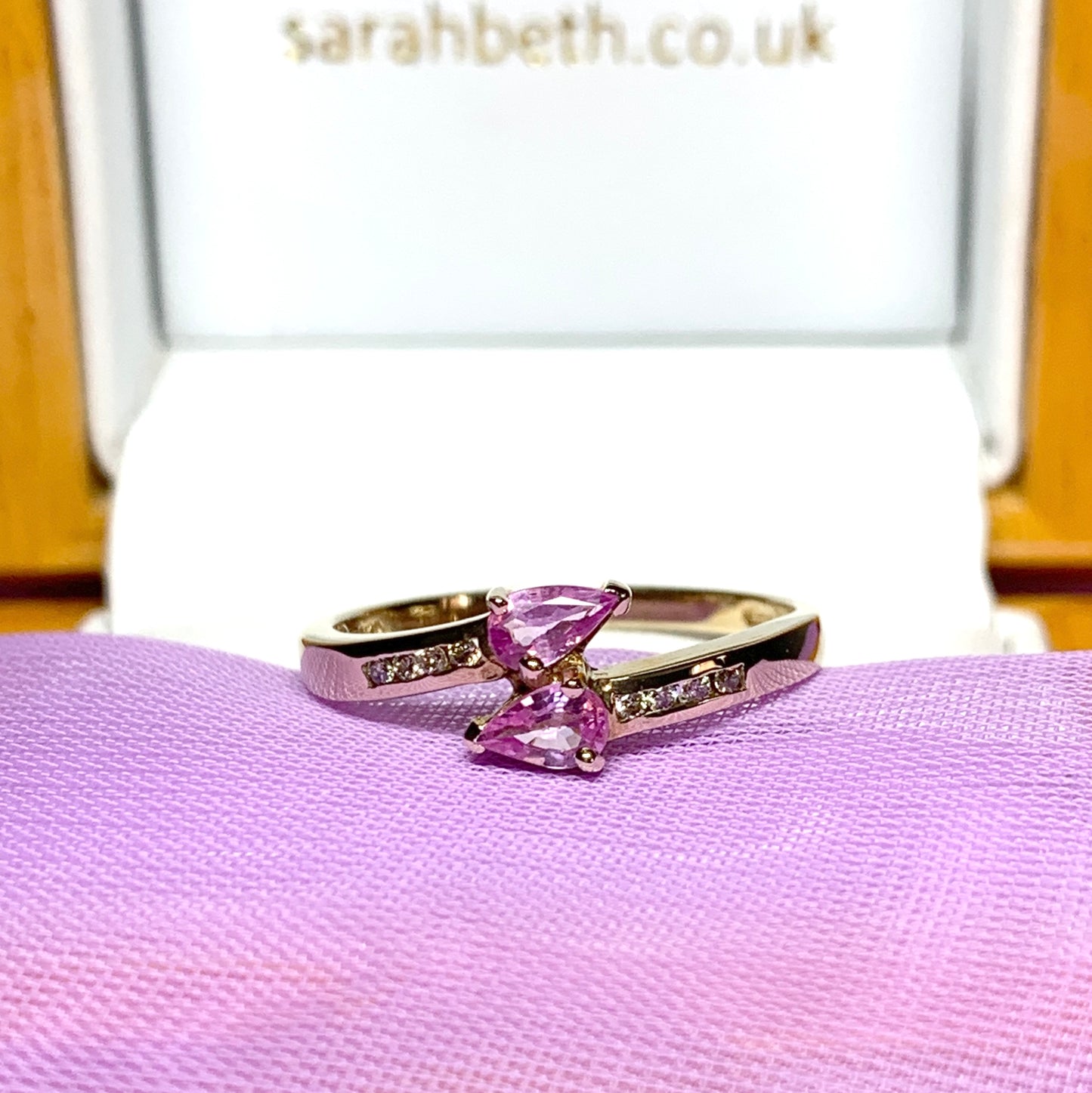 Real pink sapphire and diamond yellow gold dress cocktail ring