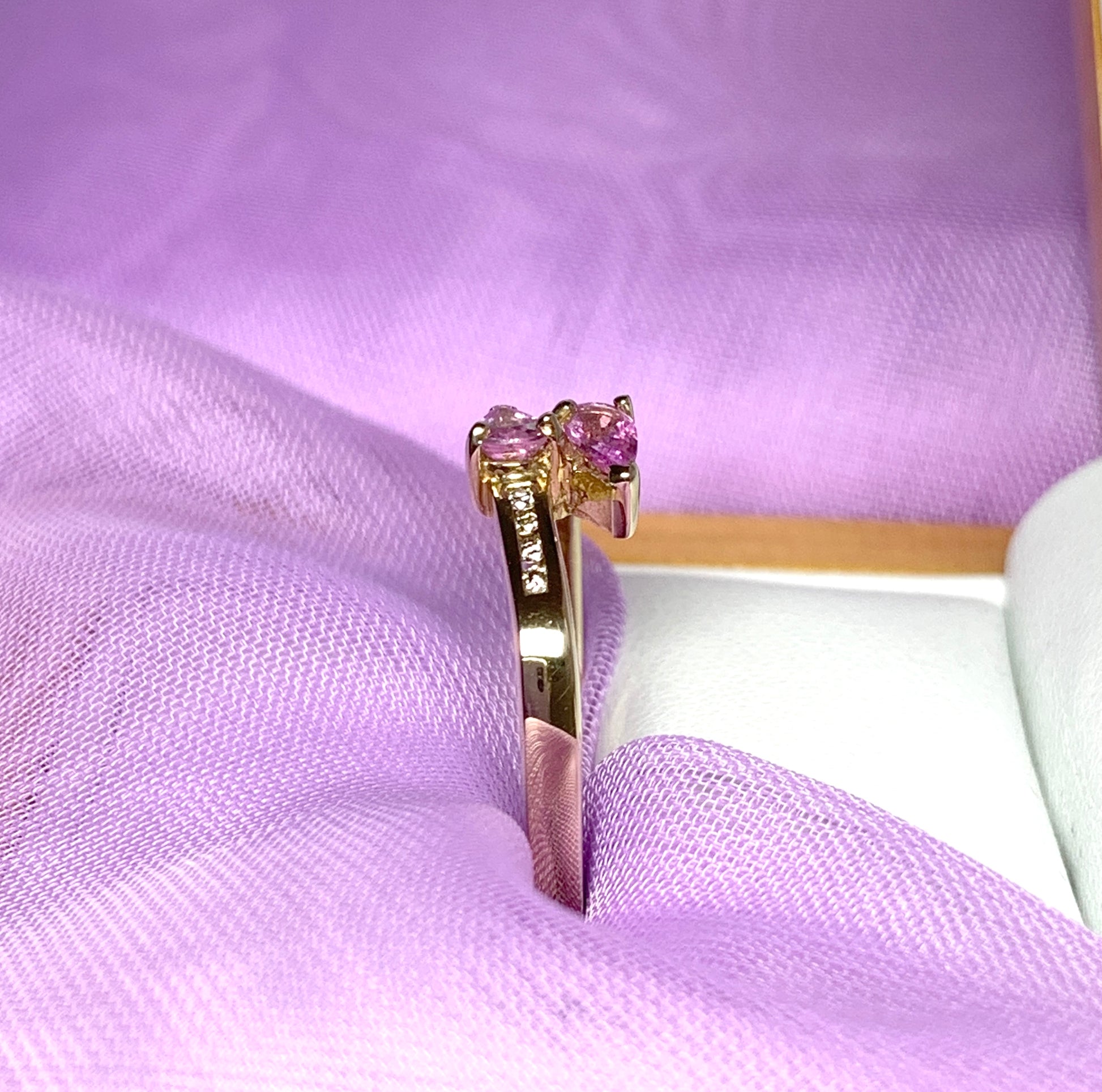 Real pink sapphire and diamond yellow gold dress cocktail ring