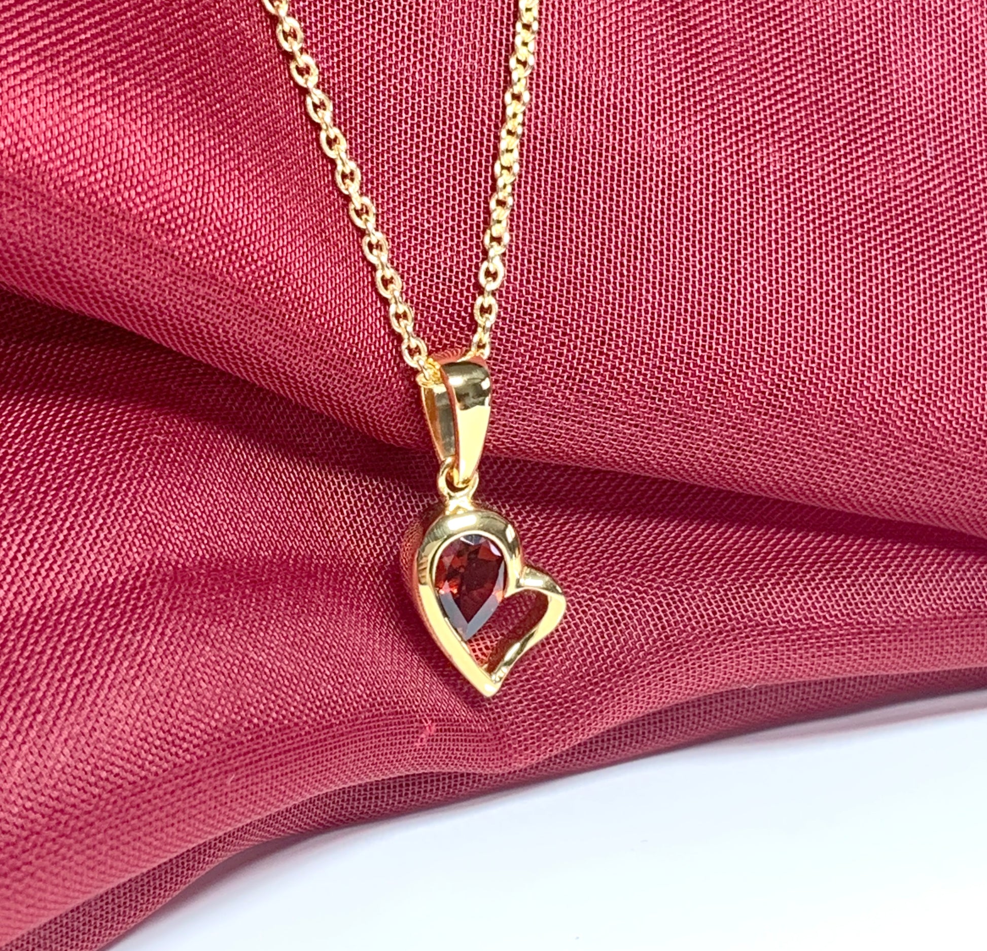 Real red garnet heart shape necklace pendant sterling silver gilt gold plating