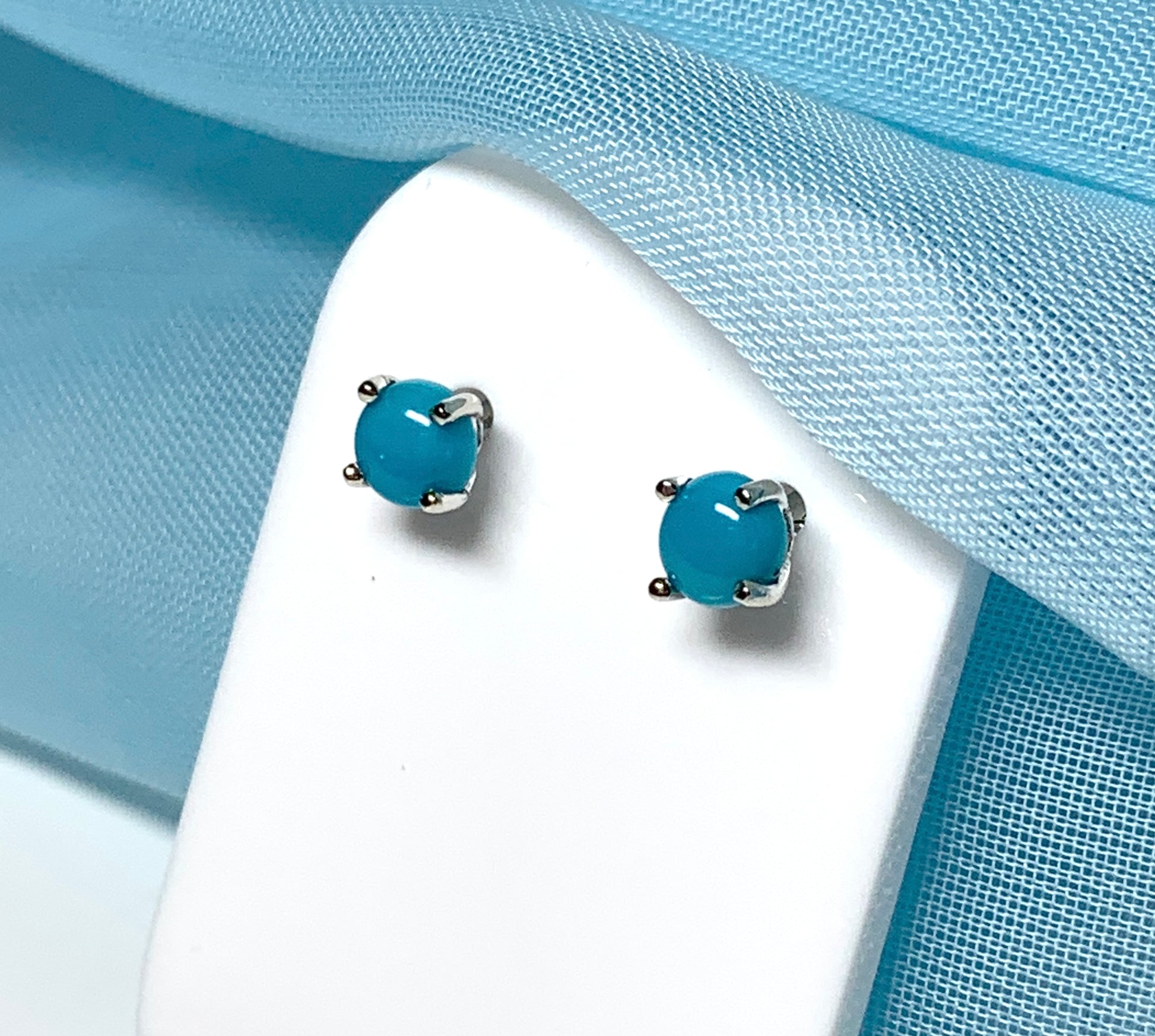 Real turquoise stud earrings round white gold