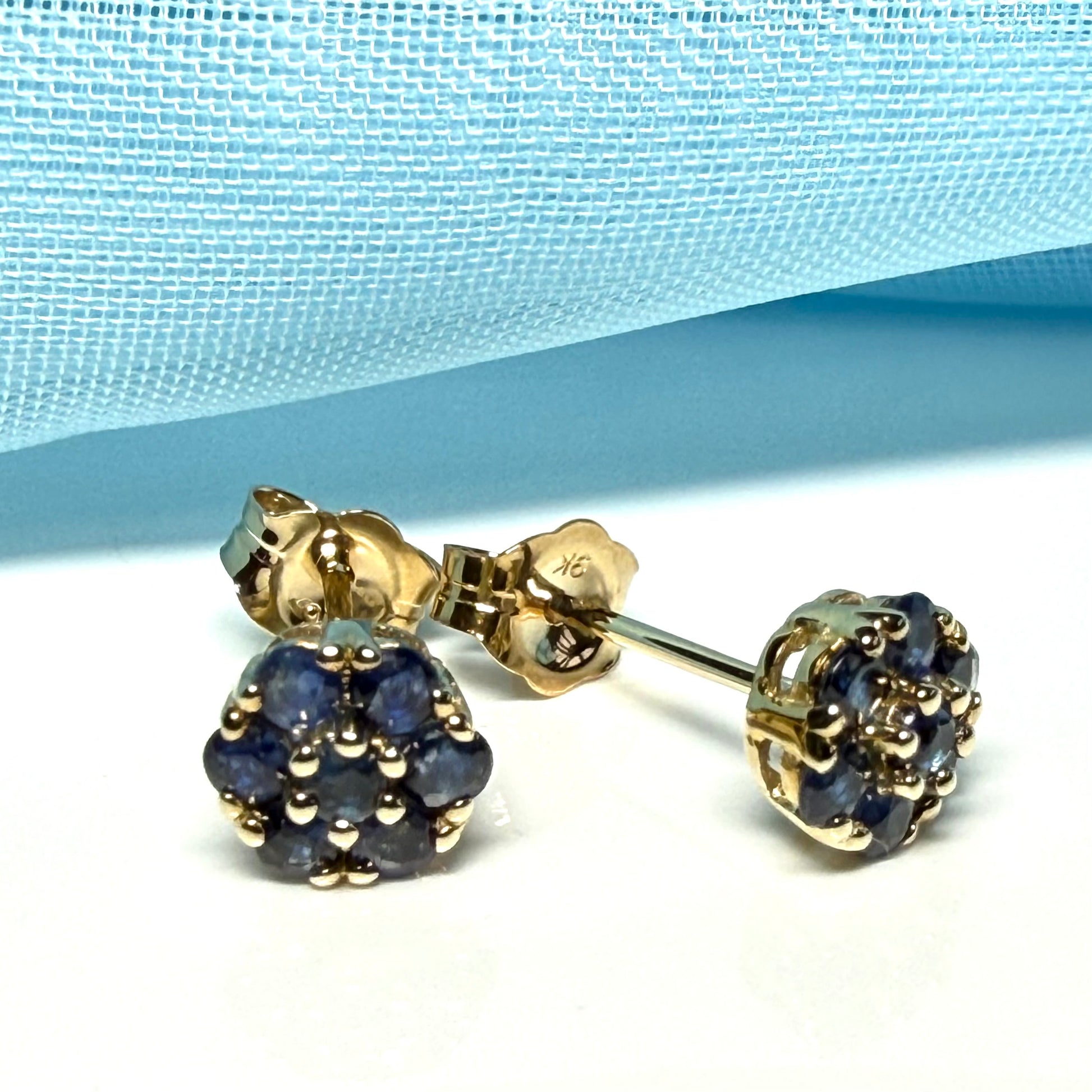 Blue real sapphire yellow gold daisy cluster round stud earrings