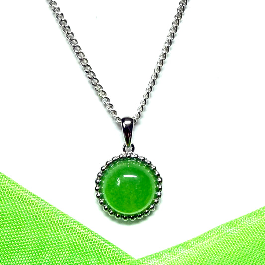Round green jade patterned bobbled necklace sterling silver pendant including chain