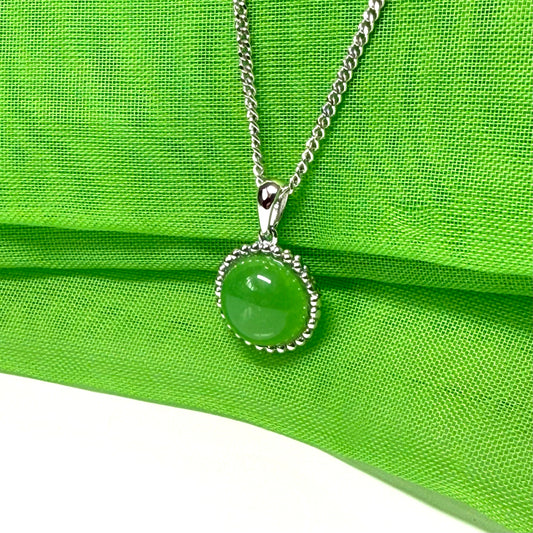 Round green jade patterned bobbled necklace sterling silver pendant including chain