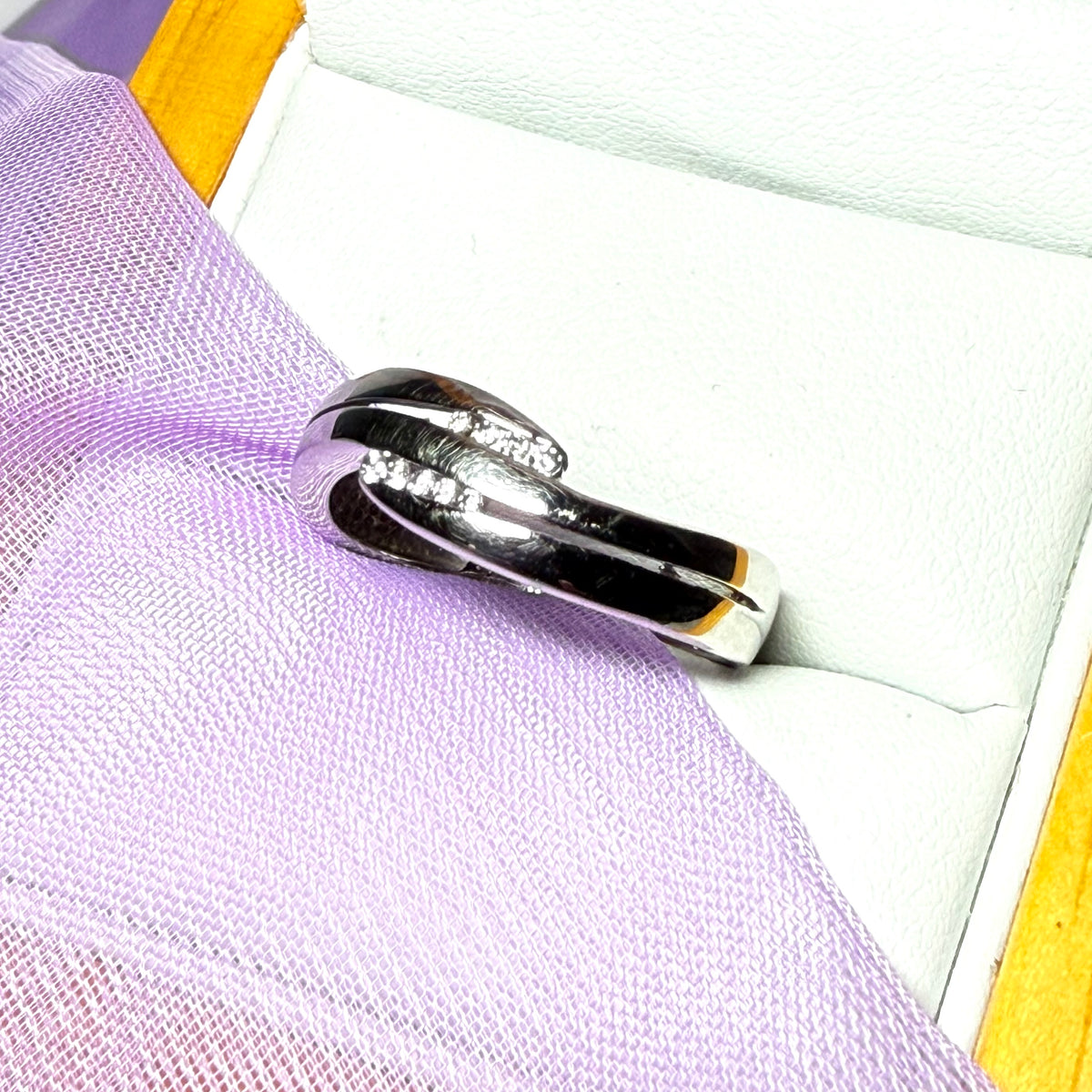 Round white gold cubic zirconia dress fancy ring