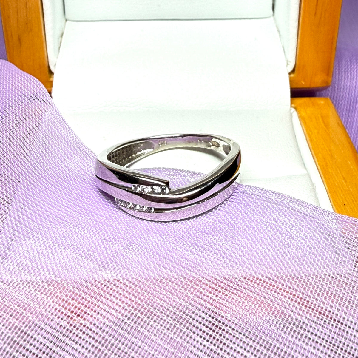 Round white gold cubic zirconia dress fancy ring