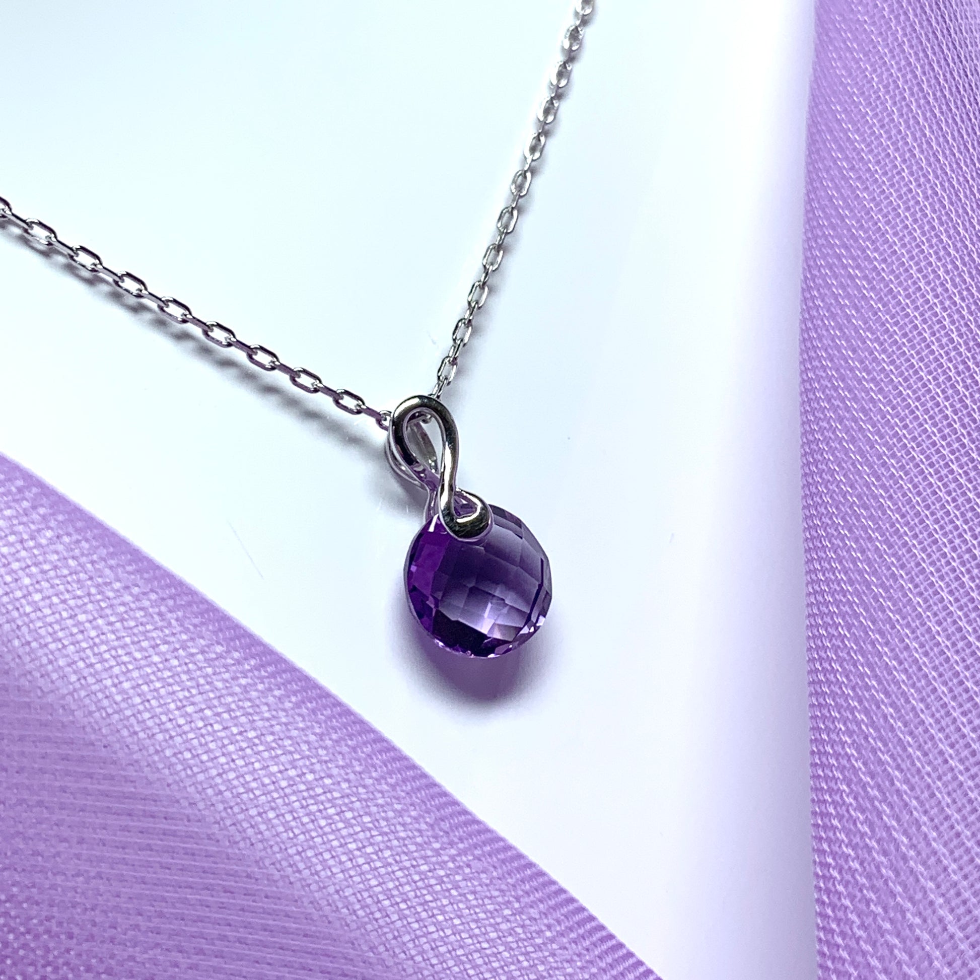 Round purple amethyst white gold necklace