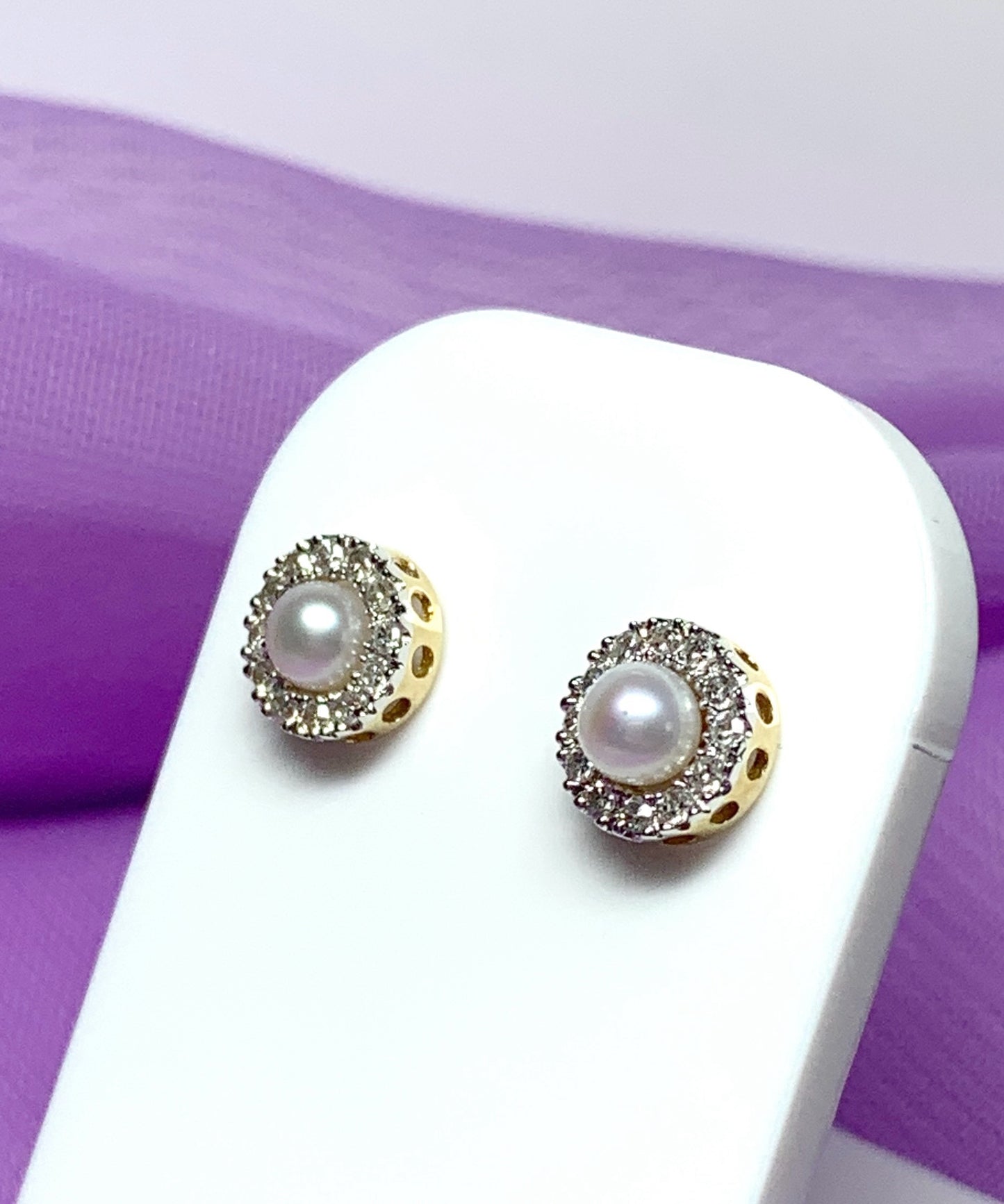 Round cultured pearl diamond yellow gold stud cluster earrings