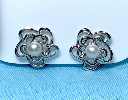 Round flower real freshwater cultured pearl clip on earrings sterling silver