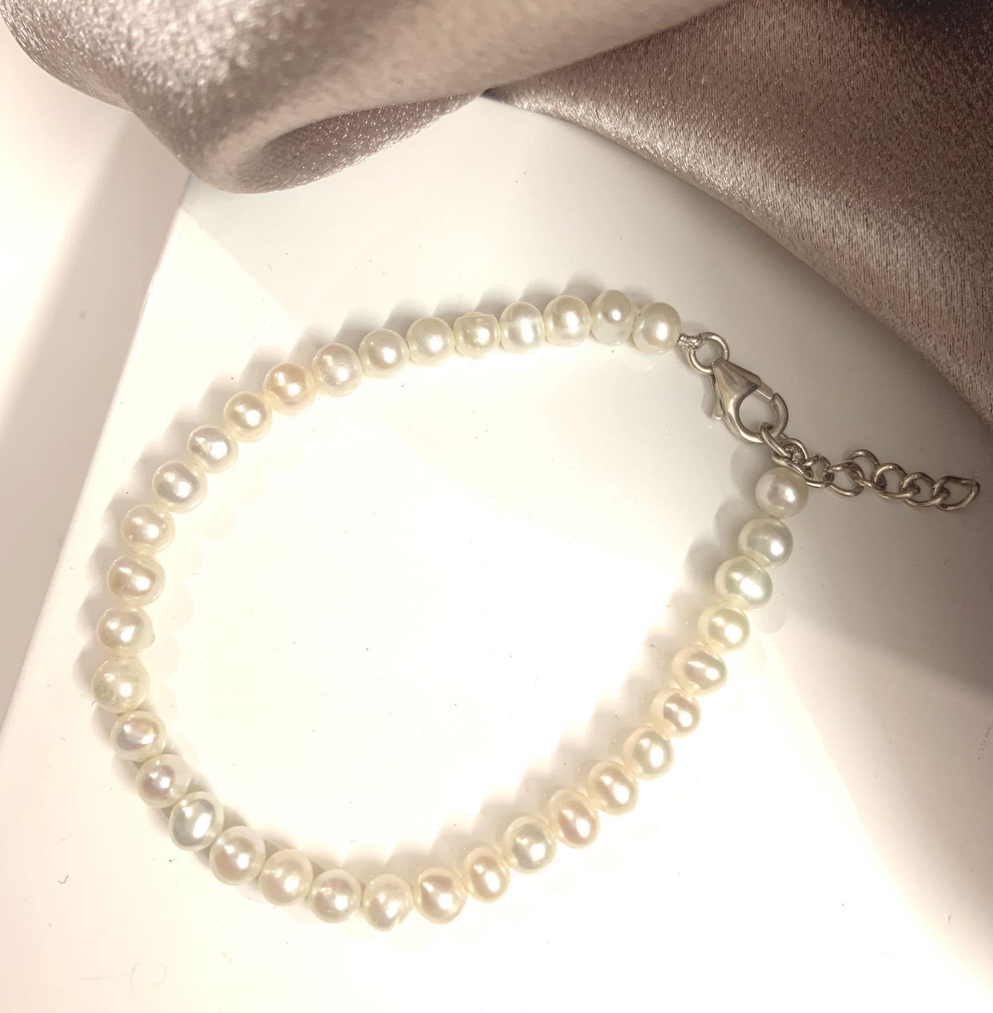 Freshwater round pearl bracelet