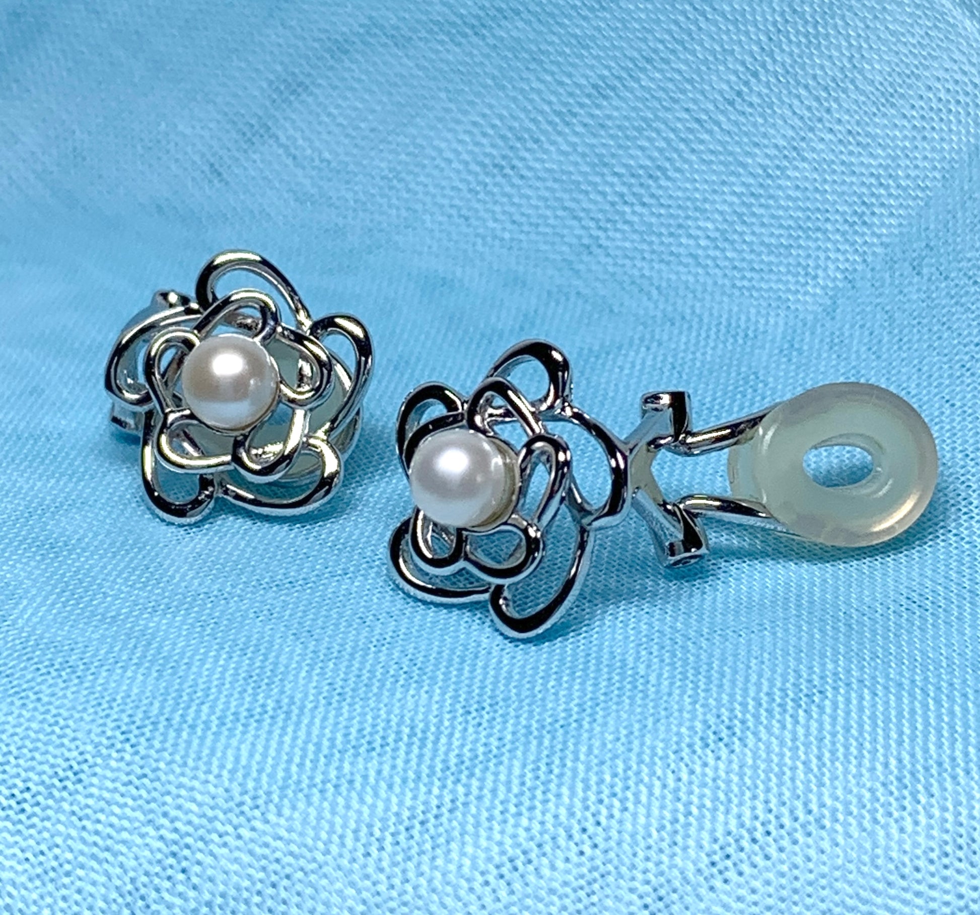 Round flower real freshwater cultured pearl clip on earrings sterling silver