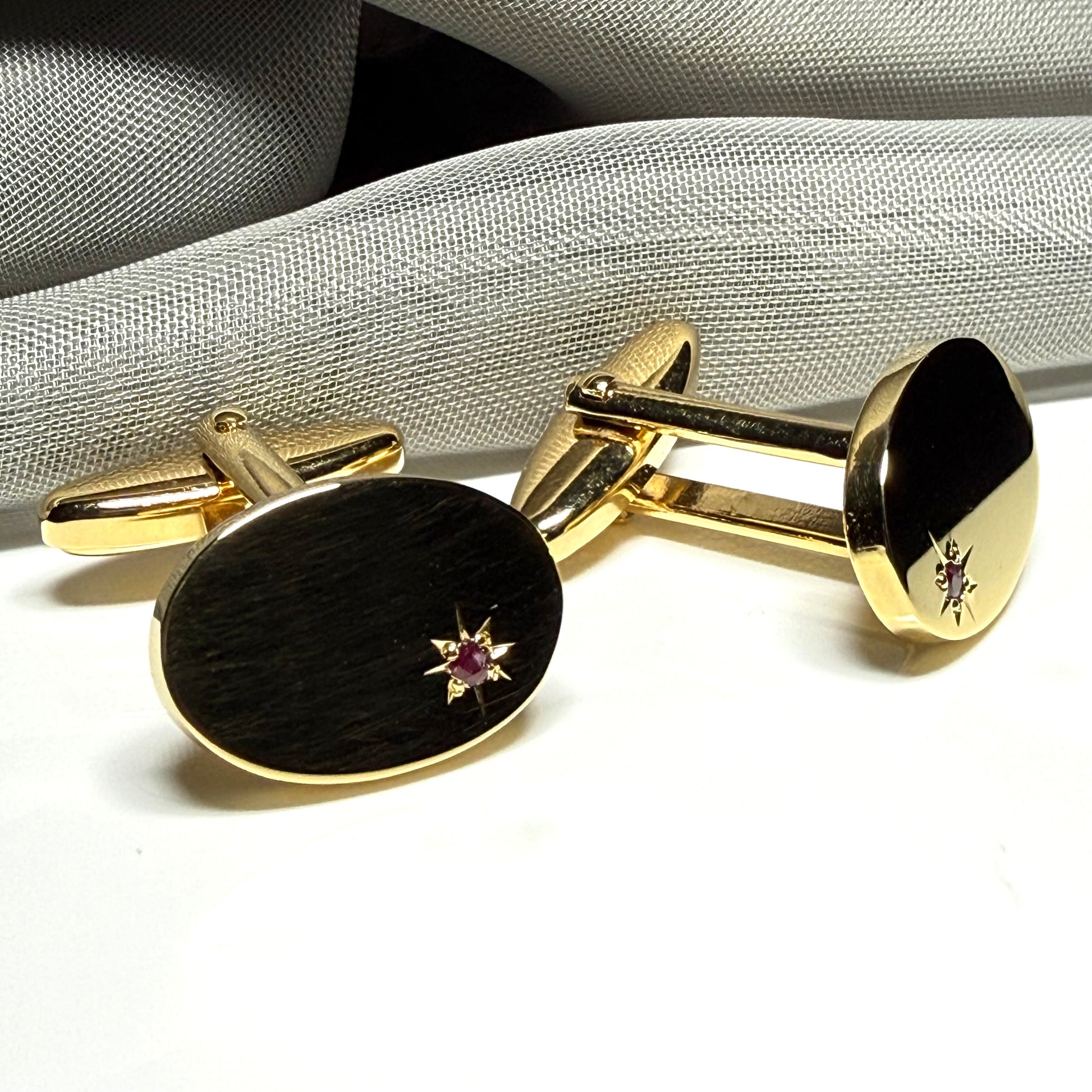 Ruby set oval cufflinks