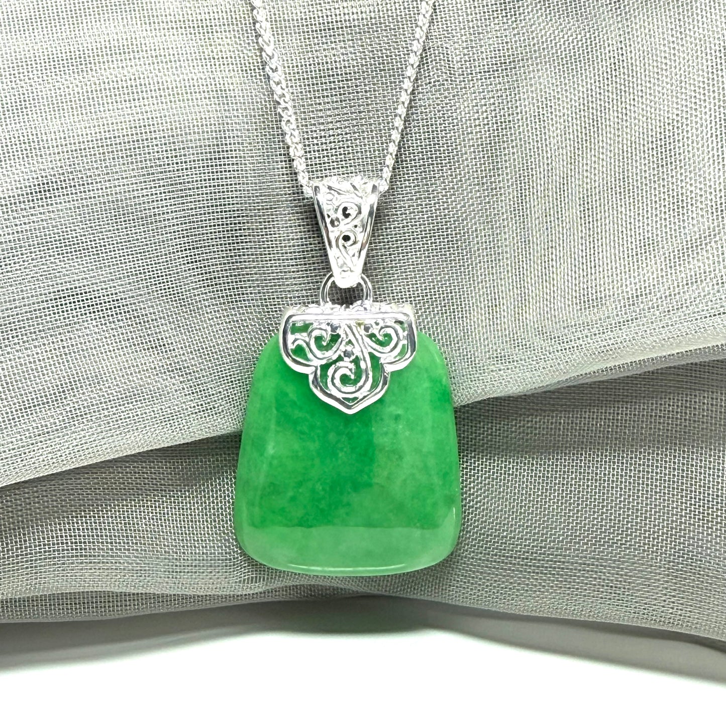 Sterling Silver Cushion Shaped Real Green Jade Necklace Pendant With chain