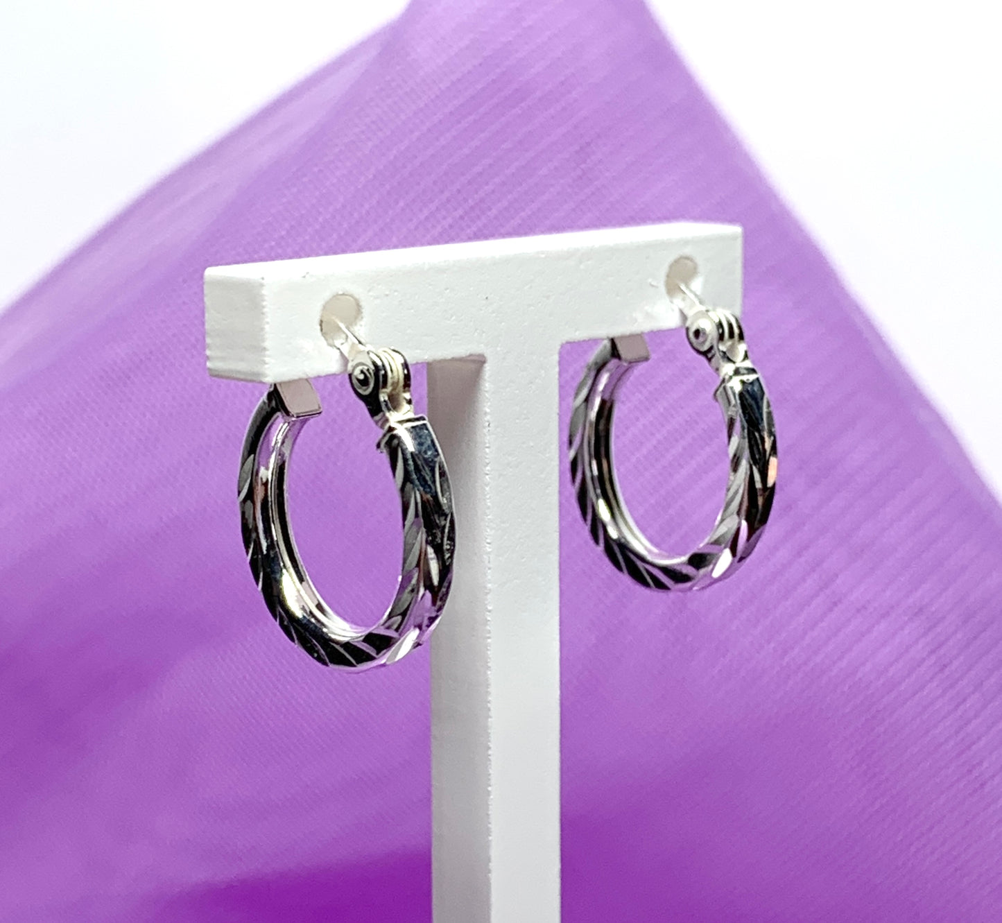 Small sterling silver twisted round hoop diamond cut earrings 14 mm