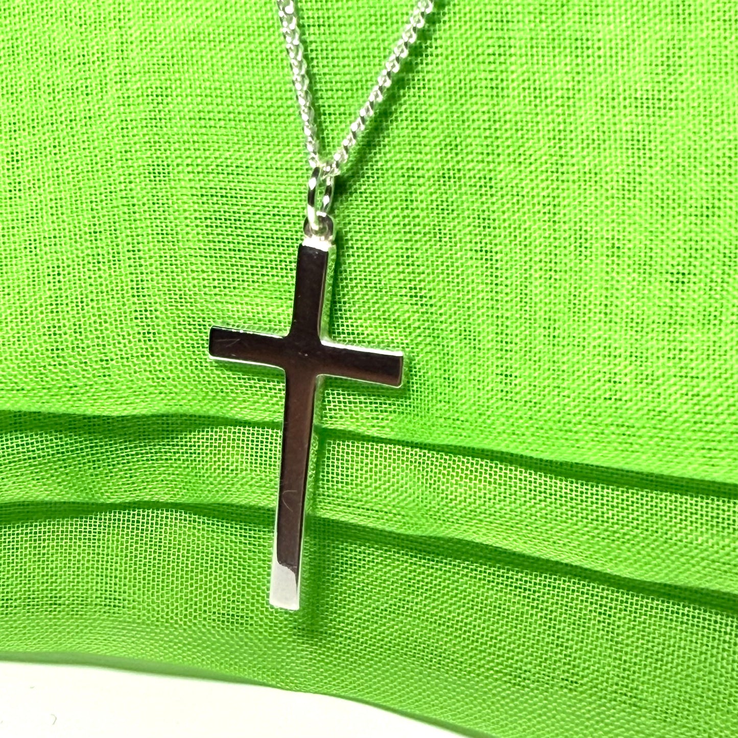 Solid cross highly polished plain design with chain sterling silver