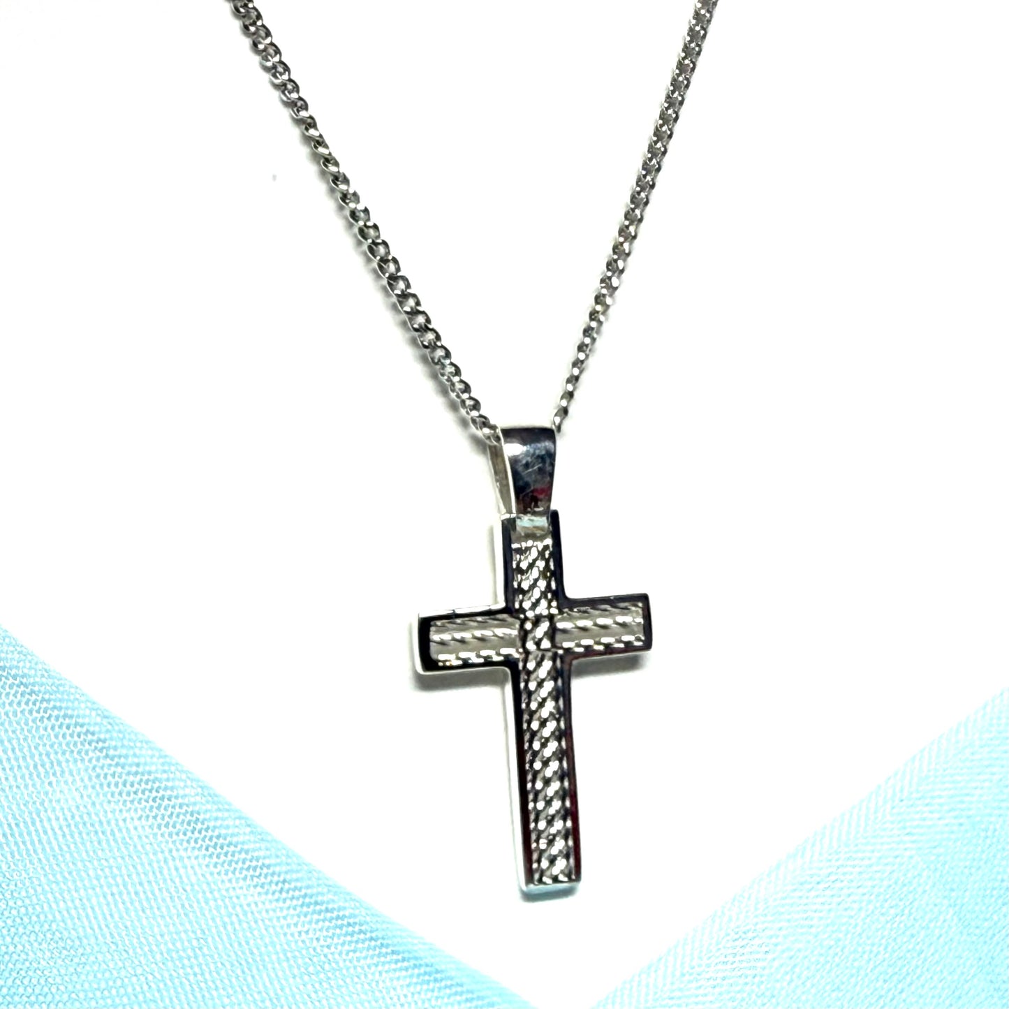 Solid sterling silver cross rope patterned including chain