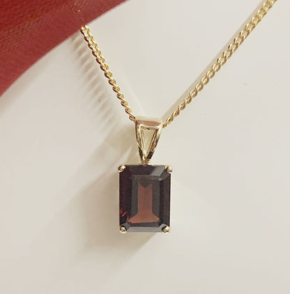 Real garnet square rectangle red necklace pendant yellow gold