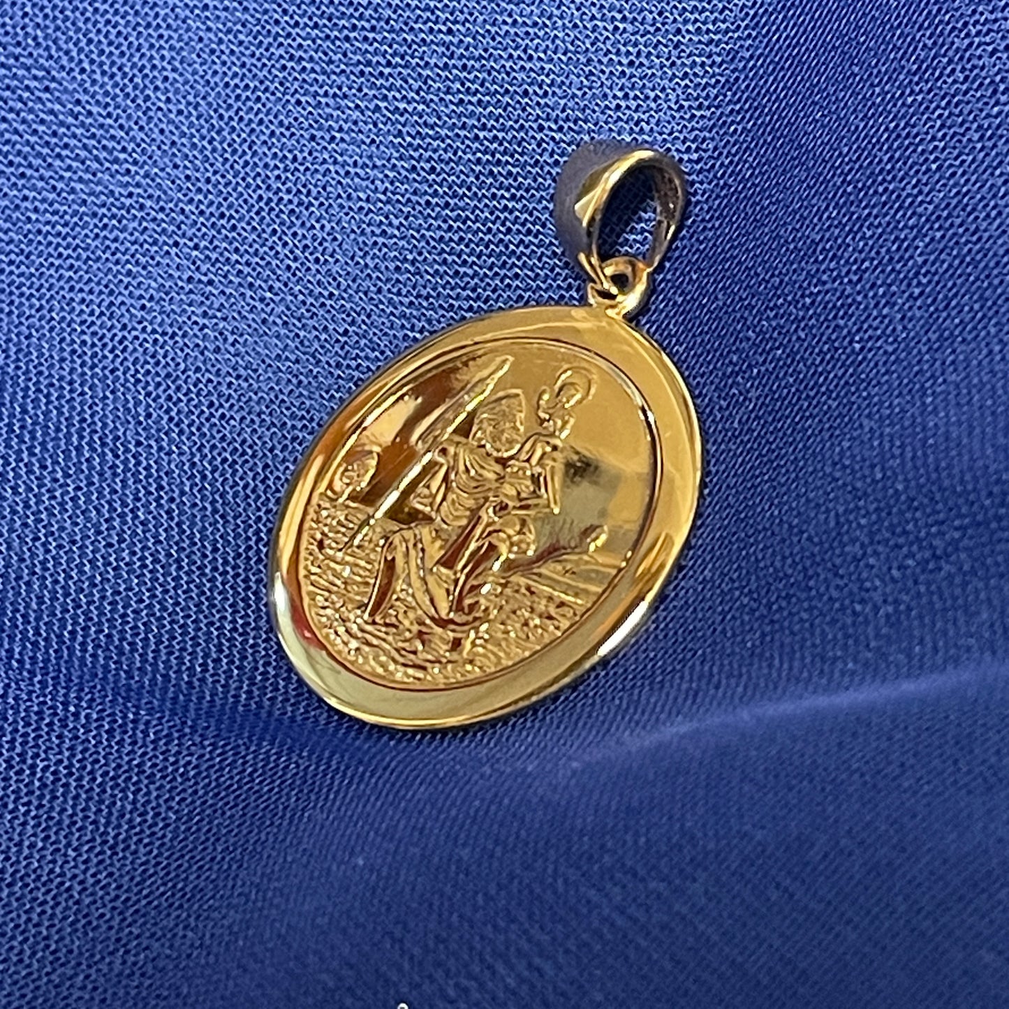 St. Christopher solid round 9 carat yellow gold 22 mm