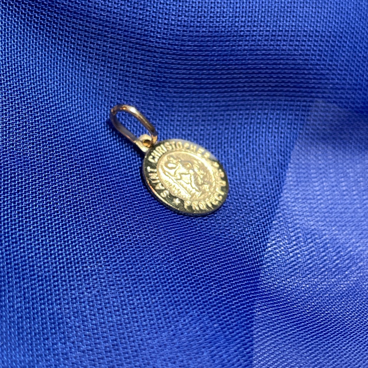 St. Christopher tiny solid round 9 carat yellow gold 8 mm