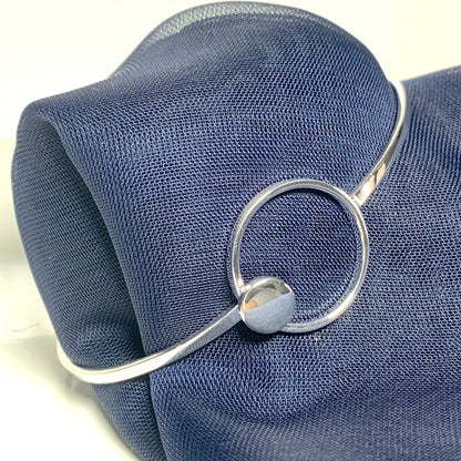 Ladies Sterling Silver Circle Hooked Bangle