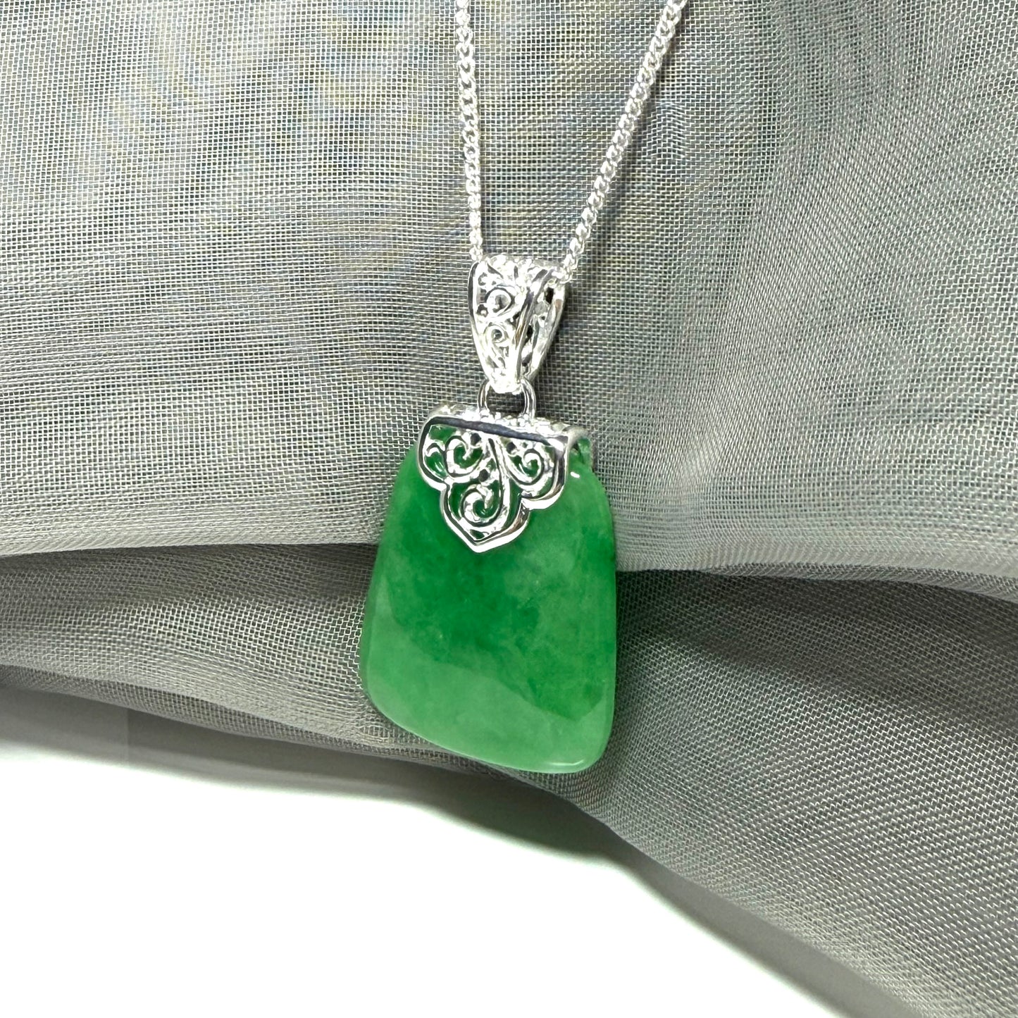 Sterling Silver Cushion Shaped Real Green Jade Necklace Pendant With chain