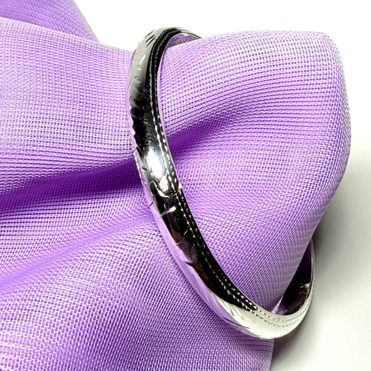 925 Sterling Silver Engraved Baby's Hinged Bangle With Safety Chain